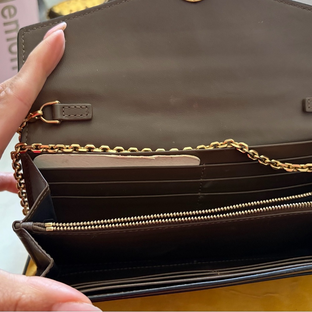 Fendi Wallet on Chain - Picture 4 of 6